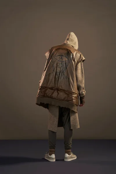 Look 18